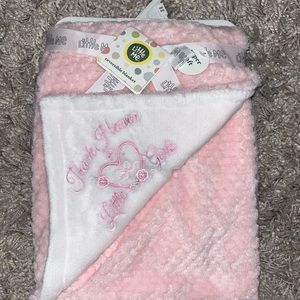NWT Minky Super Soft Blanket